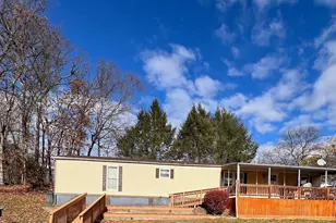 808 Holly Dr, Green Lane, PA 18054 - Photo 2