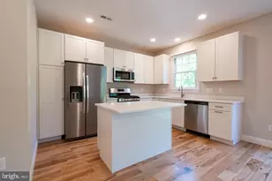 90 Main St, Schwenksville, PA 19473 - Photo 2