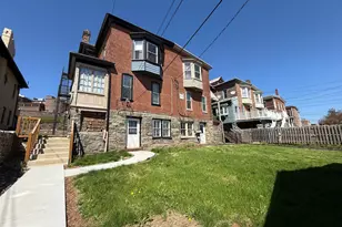 808 E High St, Pottstown, PA 19464 - Photo 4