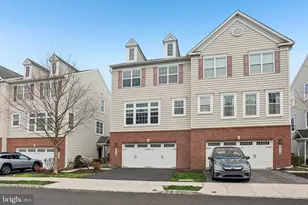 415 Williamson Ct, Lansdale, PA 19446 - Photo 2