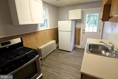 107 W 3rd Street, Bridgeport, PA 19405 - Photo 6