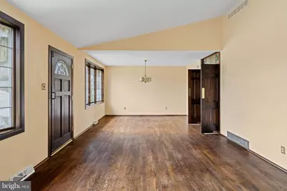 42 Lincoln Ln, Conshohocken, PA 19428 - Photo 8