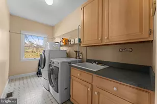 880 Troxel Rd, Lansdale, PA 19446 - Photo 16