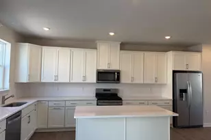 33 E Front St, Bridgeport, PA 19405 - Photo 10