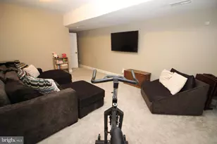 912 Ford St, Bridgeport, PA 19405 - Photo 32