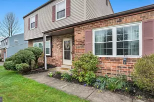 1177 Horseshoe Dr, Blue Bell, PA 19422 - Photo 2