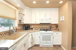 1448 Wheaton Ln, North Wales, PA 19454 - Photo 6