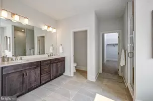 355 Bronson Cir, Collegeville, PA 19426 - Photo 10