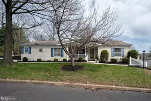 325 Hidden Springs Dr, Souderton, PA 18964 - Photo 1