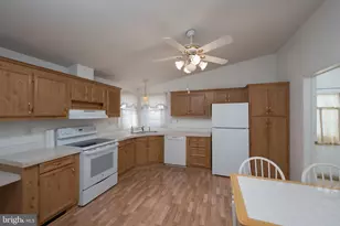 325 Hidden Springs Dr, Souderton, PA 18964 - Photo 10