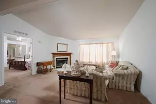 325 Hidden Springs Dr, Souderton, PA 18964 - Photo 6