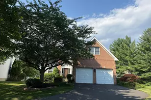 210 Kimberton Dr, Blue Bell, PA 19422 - Photo 2