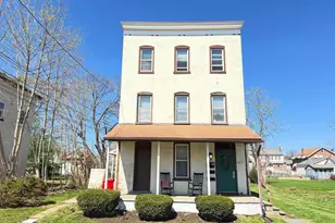 517 Glasgow St, Pottstown, PA 19464 - Photo 1