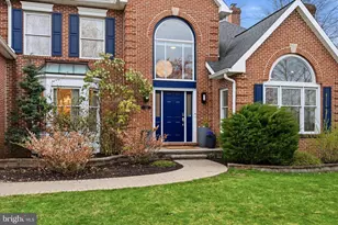 352 Sentry Ln, Wayne, PA 19087 - Photo 2