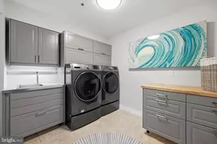 352 Sentry Ln, Wayne, PA 19087 - Photo 16