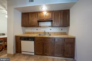 19 Rock Hill Rd, Bala Cynwyd, PA 19004 - Photo 6