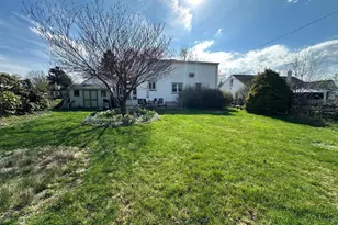 1811 Ardin Dr, Norristown, PA 19403 - Photo 2