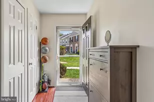 13 Ramsgate Ct, Blue Bell, PA 19422 - Photo 2