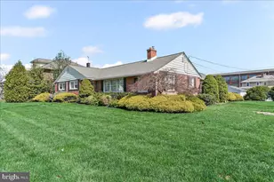 901 Columbia Ave, Lansdale, PA 19446 - Photo 2