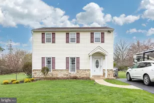 1070 Snyder Rd, Lansdale, PA 19446 - Photo 2