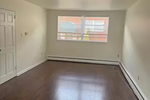 901 E Pleasant Ave, Glenside, PA 19038 - Photo 2