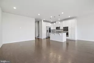 305 Goldman Dr, Phoenixville, PA 19460 - Photo 2