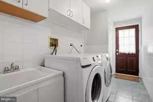 605 Shepard Dr, Lansdale, PA 19446 - Photo 18