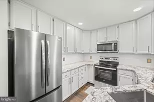 1905 Foxmeadow Cir, Royersford, PA 19468 - Photo 10