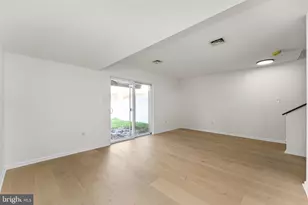 729 E Oak St, Norristown, PA 19401 - Photo 24