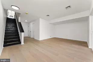 729 E Oak St, Norristown, PA 19401 - Photo 26