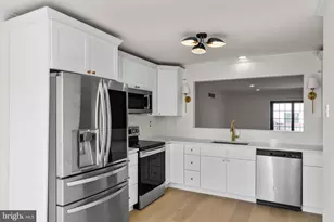 729 E Oak St, Norristown, PA 19401 - Photo 4