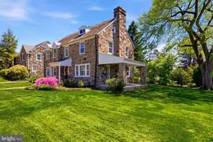 326 Winding Wy, Merion Station, PA 19066 - Photo 2