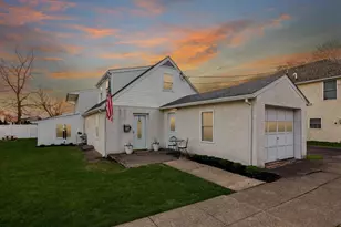 113 Linden St, Pottstown, PA 19464 - Photo 2