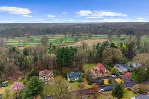 552 Woodward Dr, Huntingdon Valley, PA 19006 - Photo 2