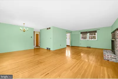 552 Woodward Drive, Huntingdon Valley, PA 19006 - Photo 4