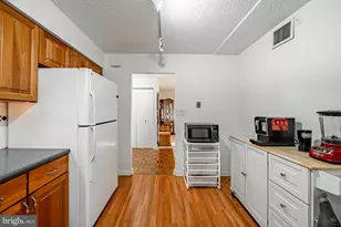 20626 Valley Forge Cir, King of Prussia, PA 19406 - Photo 12