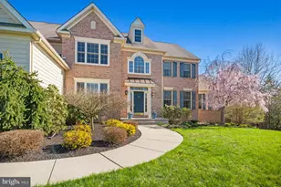 930 Ashbourne Way, Schwenksville, PA 19473 - Photo 2