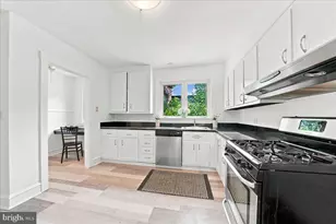 2 Chestnut Ave, Narberth, PA 19072 - Photo 18