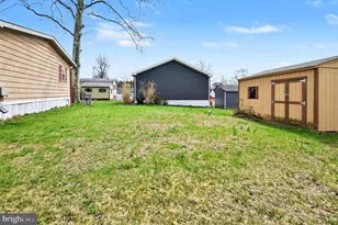 215 Green Hill Dr, Green Lane, PA 18054 - Photo 28