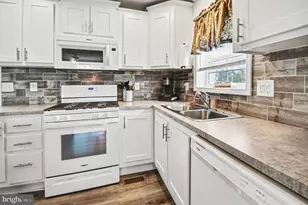 215 Green Hill Dr, Green Lane, PA 18054 - Photo 14