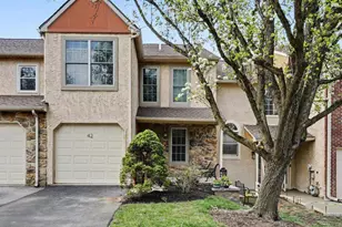 42 White Pine Ct, Lafayette Hill, PA 19444 - Photo 2