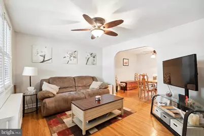 327 E 9th Avenue, Conshohocken, PA 19428 - Photo 2