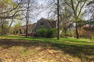 2871 Heather Dr, Harleysville, PA 19438 - Photo 2