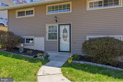 18 Abbeyview Avenue, Willow Grove, PA 19090 - Photo 2