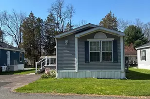 617 Willow Dr, Green Lane, PA 18054 - Photo 2