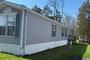 617 Willow Dr, Green Lane, PA 18054 - Photo 4