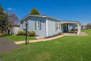 788 Chestnut Dr, North Wales, PA 19454 - Photo 1