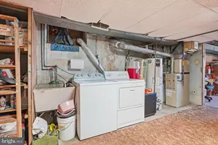 1809 New Hope St, Norristown, PA 19401 - Photo 28