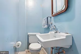 1809 New Hope St, Norristown, PA 19401 - Photo 14