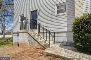 1809 New Hope St, Norristown, PA 19401 - Photo 4